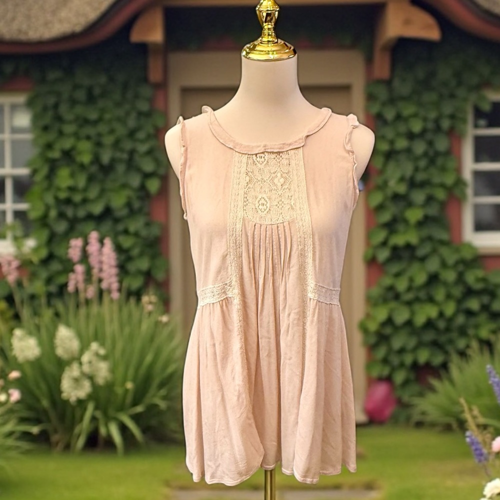 POL Antiqued Palest Peach Top